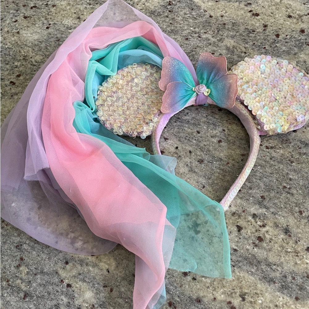 Disney Minni Mouse Ears Sequined Headband with Veil